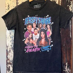 Jersey Shore Fresh To Death Collage T-Shirt. Mineral wash. Ripple Junction. S